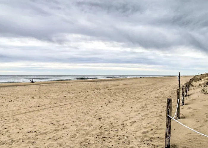 Near Beach: Family-friendly In Ocean